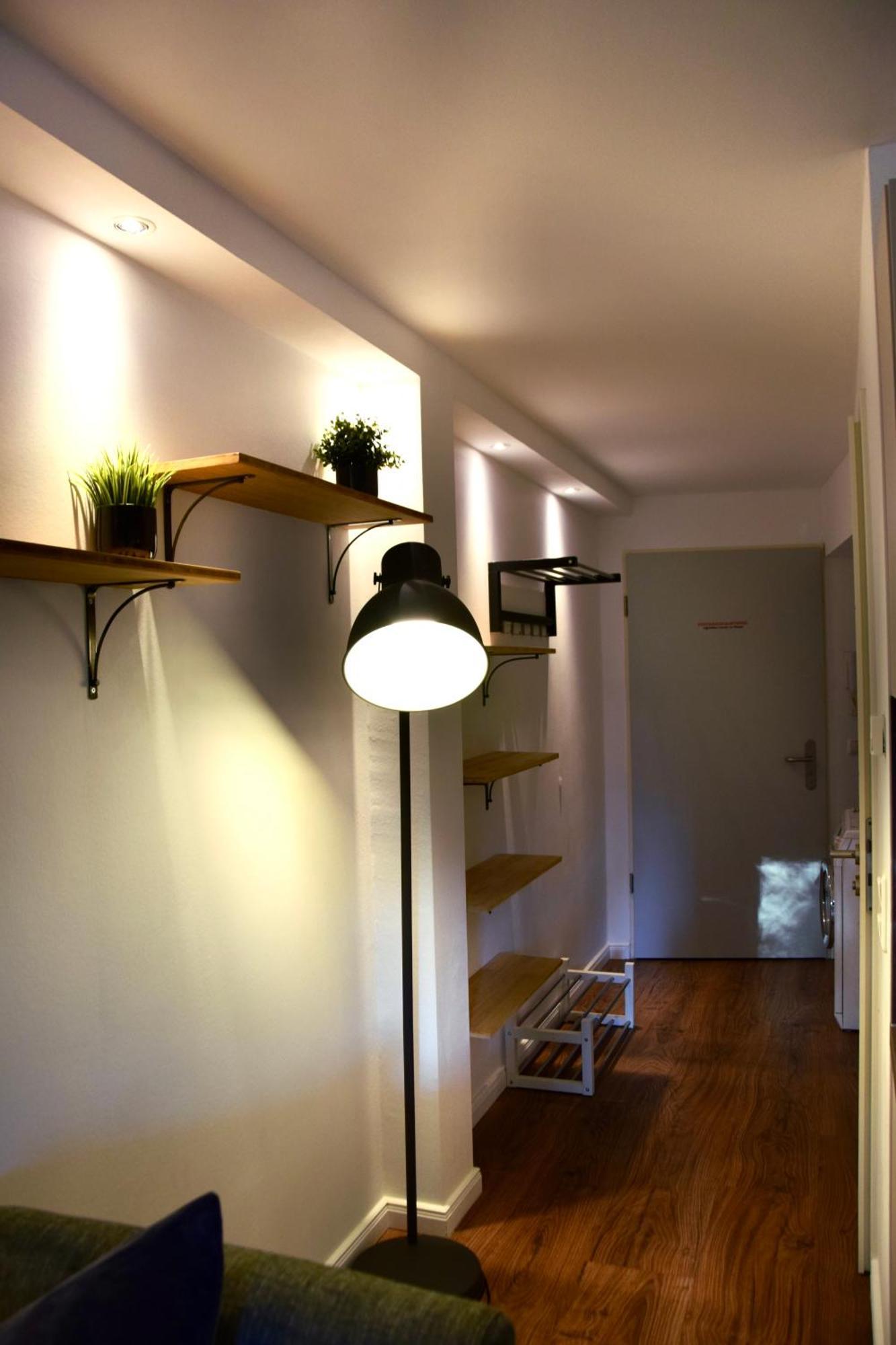 Stilvolle Wohnung Mit Balkon & Parkplatz รอสต็อค ภายนอก รูปภาพ